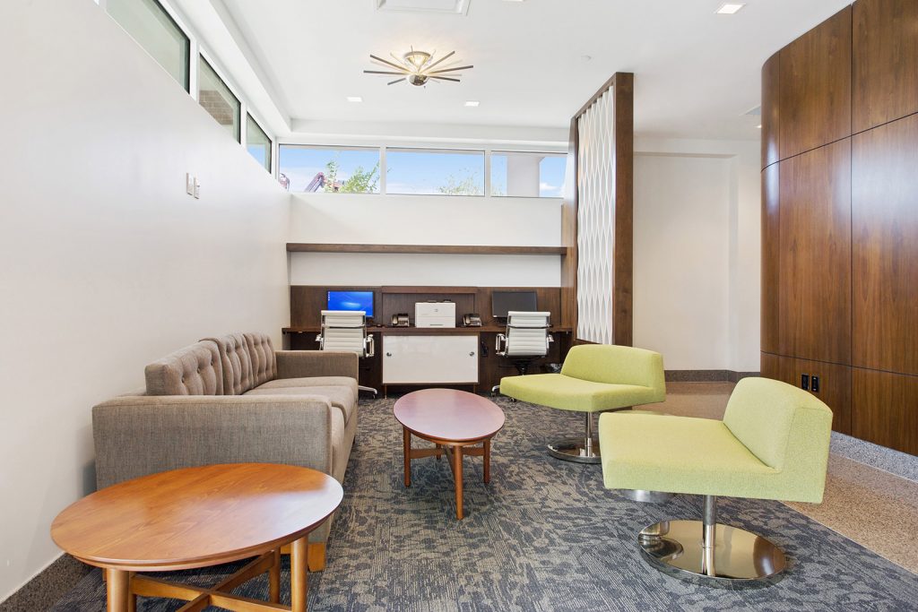 Alder hotel uptown new orleansalder business center lounge lo res