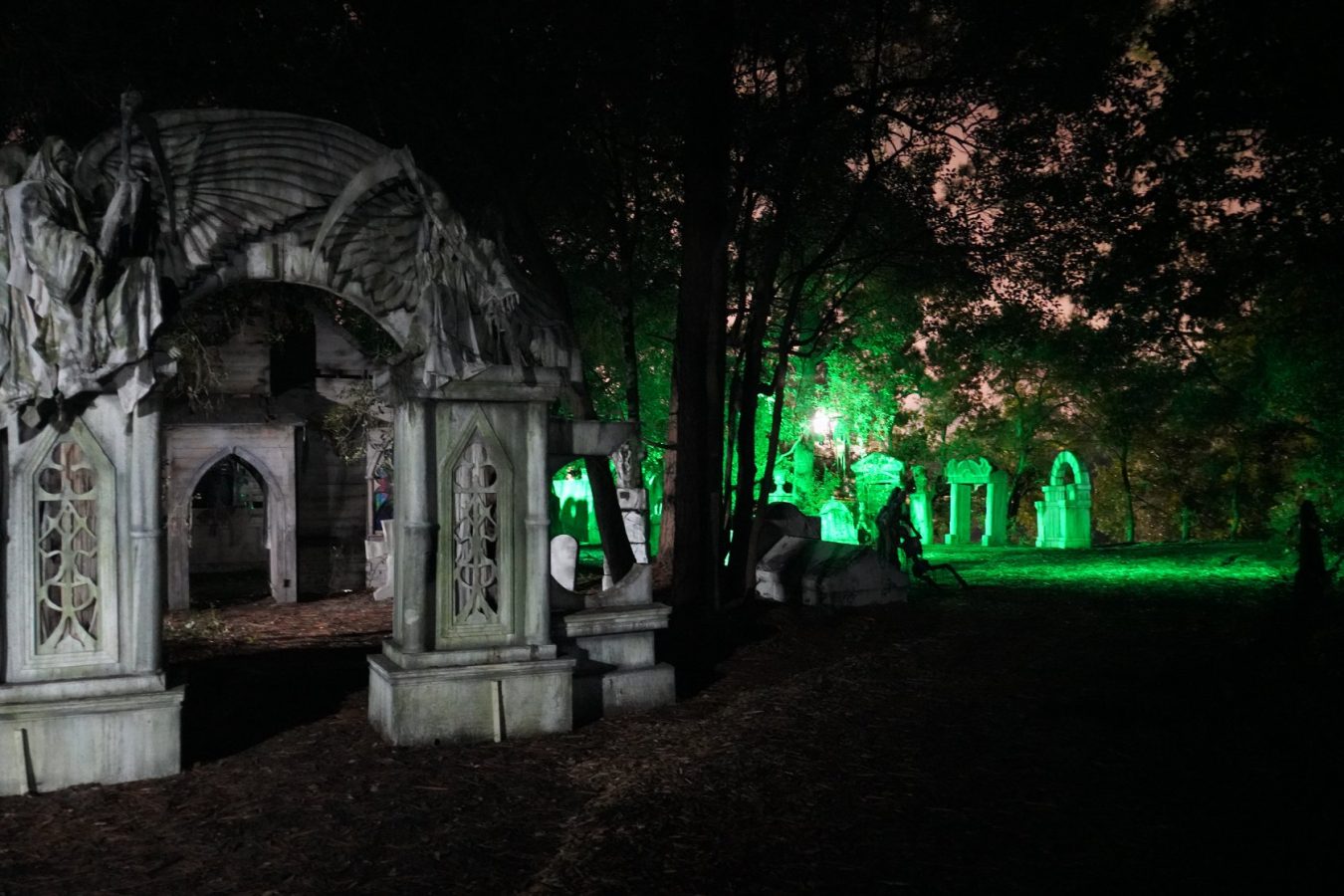 Best Haunted Houses in New Orleans and Nearby